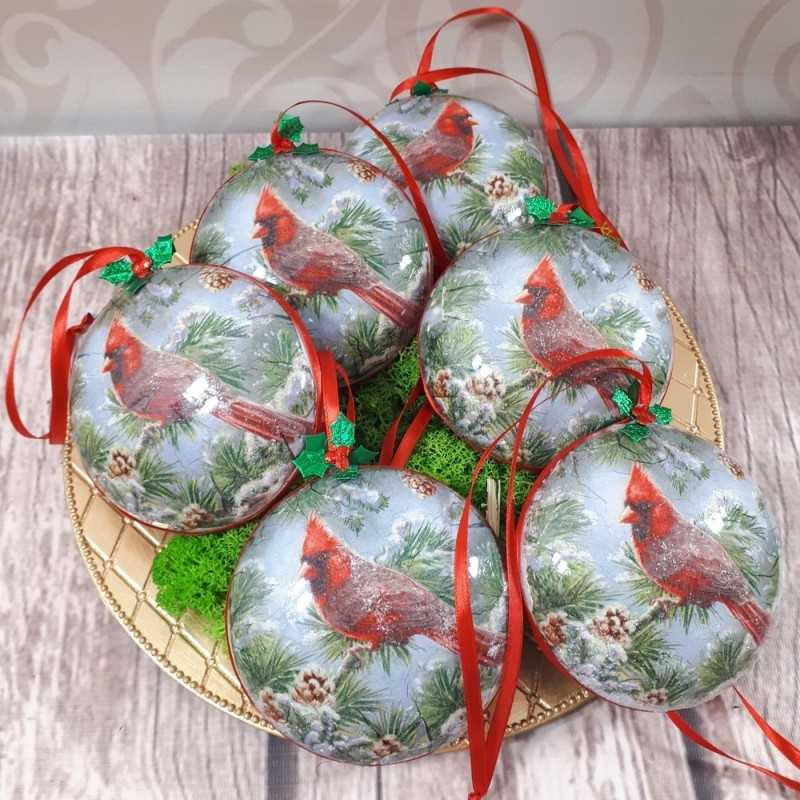 Bombki świąteczne decoupage kardynał szkarłatny 6 sztuk Bombki świąteczne decoupage kardynał szkarłatny 6 sztuk